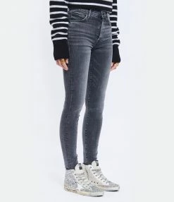 MOTHER Jean The Stunner Ankle Fray Coton Friday The 13th 9 MOTHER Jean The Stunner Ankle Fray Coton Friday The 13th -Boutique UGG unnamed file 1057