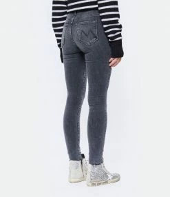 MOTHER Jean The Stunner Ankle Fray Coton Friday The 13th 10 MOTHER Jean The Stunner Ankle Fray Coton Friday The 13th -Boutique UGG unnamed file 1058
