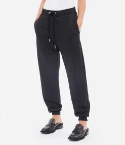 AMI PARIS Jogging Unisexe Ami De Cœur Coton Biologique Noir 9 AMI PARIS Jogging Unisexe Ami De Cœur Coton Biologique Noir -Boutique UGG unnamed file 1215