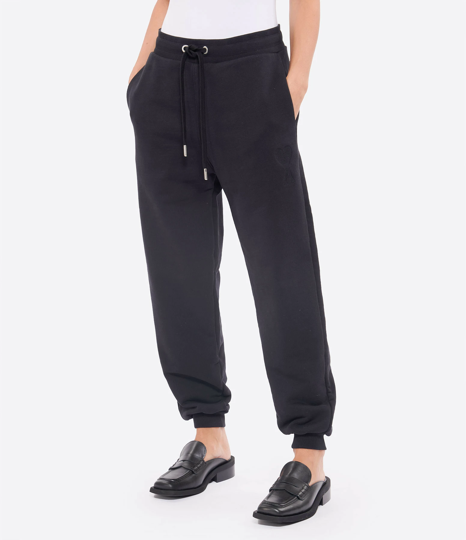 AMI PARIS Jogging Unisexe Ami De Cœur Coton Biologique Noir 4 AMI PARIS Jogging Unisexe Ami De Cœur Coton Biologique Noir - Image 4