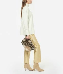 MAEVY MOUVEMENT LIBRE Pantalon Cuir Vegan Doré 7 MAEVY MOUVEMENT LIBRE Pantalon Cuir Vegan Doré -Boutique UGG unnamed file 1554