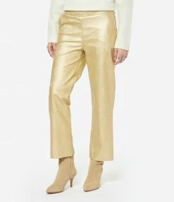 MAEVY MOUVEMENT LIBRE Pantalon Cuir Vegan Doré 8 MAEVY MOUVEMENT LIBRE Pantalon Cuir Vegan Doré -Boutique UGG unnamed file 1555