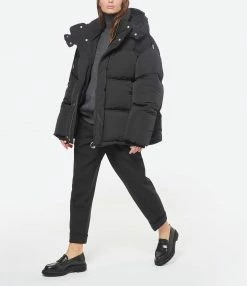 AMI PARIS Pantalon Carotte Laine Vierge Noir 8 AMI PARIS Pantalon Carotte Laine Vierge Noir -Boutique UGG unnamed file 1560