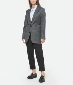 AMI PARIS Pantalon Carotte Laine Vierge Noir 9 AMI PARIS Pantalon Carotte Laine Vierge Noir -Boutique UGG unnamed file 1561