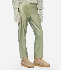 MAEVY MOUVEMENT LIBRE Pantalon Cuir Vegan Sauge -Boutique UGG unnamed file 1574