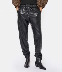 ANINE BING Pantalon Simili Cuir Noir 12 ANINE BING Pantalon Simili Cuir Noir -Boutique UGG unnamed file 2027