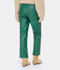 MAEVY MOUVEMENT LIBRE Pantalon Cuir Vegan Vert Bouteille 9 MAEVY MOUVEMENT LIBRE Pantalon Cuir Vegan Vert Bouteille -Boutique UGG unnamed file 2042