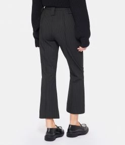 GANNI Pantalon Stretch Rayures Noir 7 GANNI Pantalon Stretch Rayures Noir -Boutique UGG unnamed file 2078