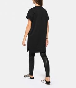NEW BALANCE Robe NB Athletics Kim Van Vuuren Noir 7 NEW BALANCE Robe NB Athletics Kim Van Vuuren Noir -Boutique UGG unnamed file 2446