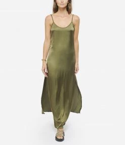 MAISON SAINT JULIEN Robe Rio Longue Kaki -Boutique UGG unnamed file 2983