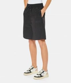 GANNI Short Software Noir -Boutique UGG unnamed file 3358