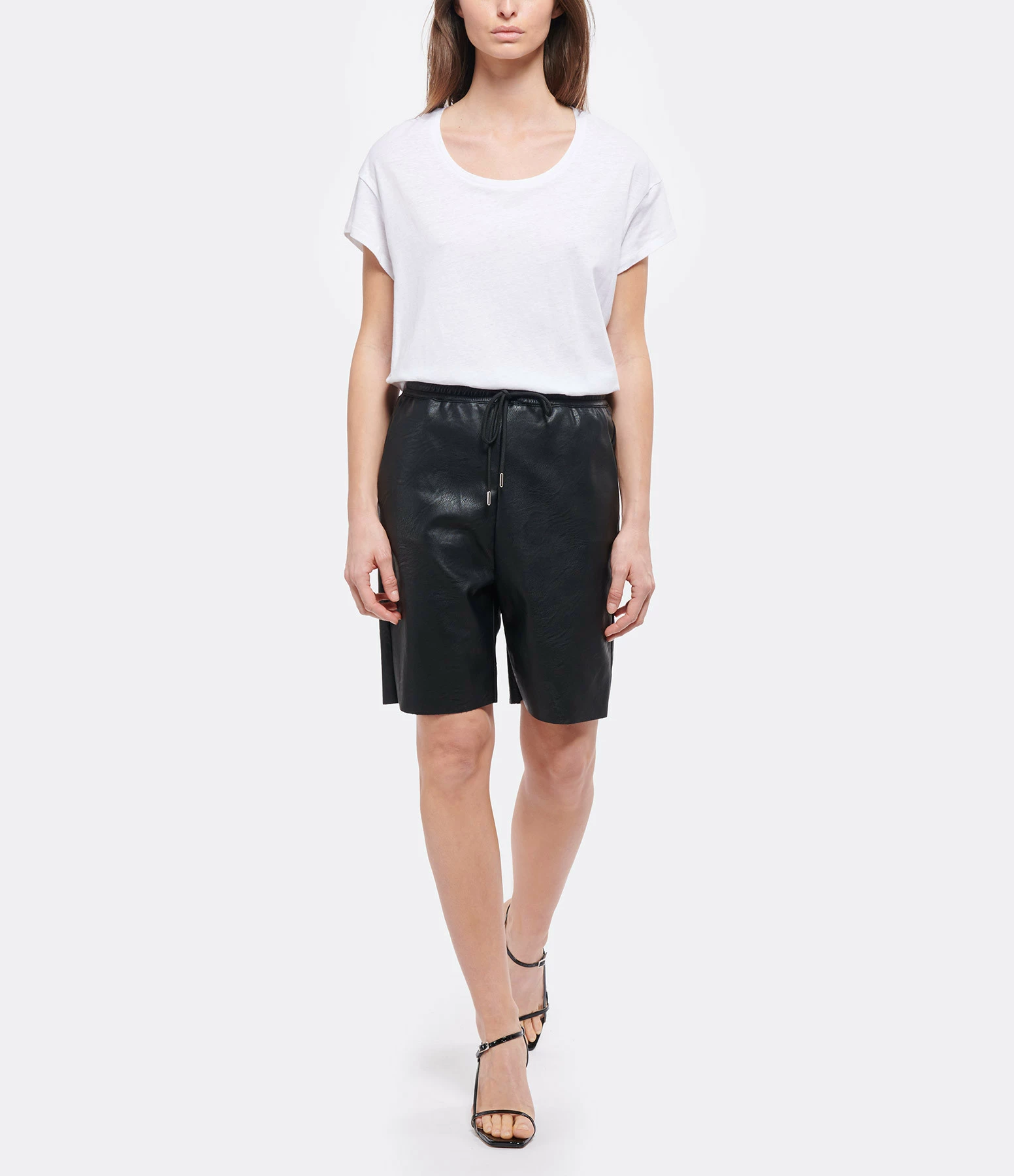 JEANNE VOULAND Short Geronimo Loose Similicuir Noir 3 JEANNE VOULAND Short Geronimo Loose Similicuir Noir - Image 3