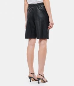 JEANNE VOULAND Short Geronimo Loose Similicuir Noir 11 JEANNE VOULAND Short Geronimo Loose Similicuir Noir -Boutique UGG unnamed file 3390