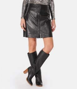MAISON STANDARDS Jupe Boutonnée Emilia Cuir Noir 6 MAISON STANDARDS Jupe Boutonnée Emilia Cuir Noir -Boutique UGG unnamed file 3529