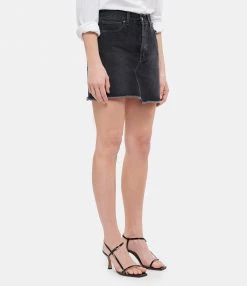 JEANNE VOULAND Jupe Callie Denim Noir 8 JEANNE VOULAND Jupe Callie Denim Noir -Boutique UGG unnamed file 3572