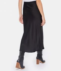 ANINE BING Jupe Bar Soie Noir -Boutique UGG unnamed file 3681