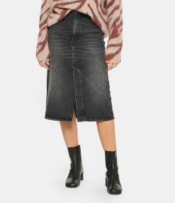 AMI PARIS Jupe Crayon Coton Denim Noir Usé -Boutique UGG unnamed file 3735