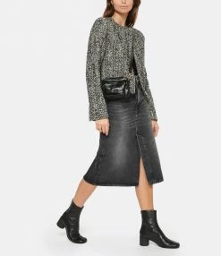 AMI PARIS Jupe Crayon Coton Denim Noir Usé -Boutique UGG unnamed file 3736