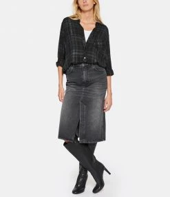 AMI PARIS Jupe Crayon Coton Denim Noir Usé -Boutique UGG unnamed file 3737